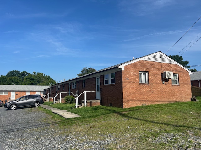 314-D S. English Street, Greensboro, NC 27401