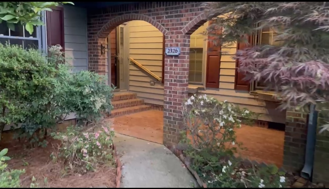 2326 Brandt Village, Greensboro, NC 27455